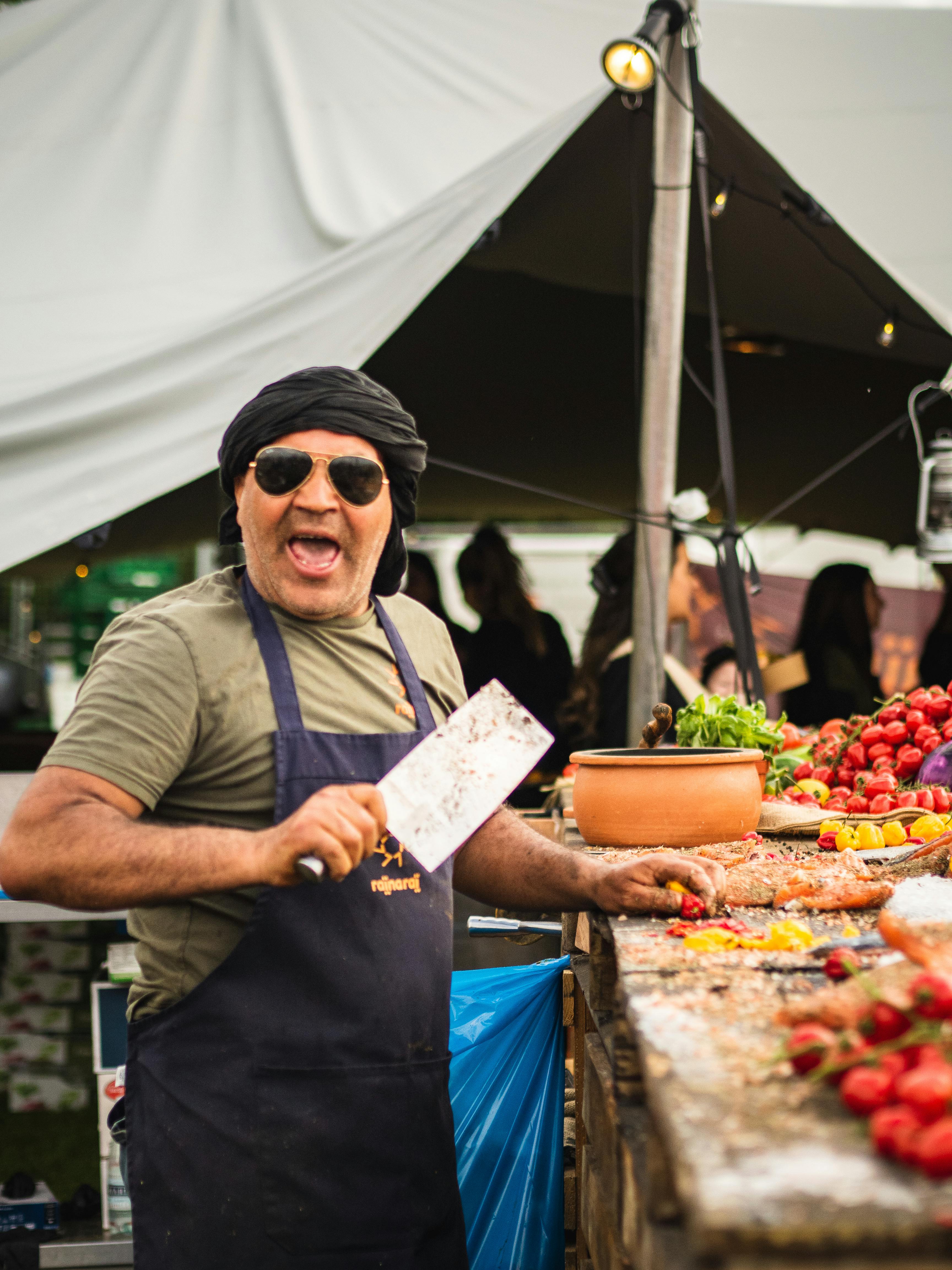 restaurant speaking with customers